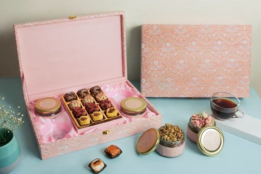 4 Jar & 12 Cavity Embroidery Box  (Pink)
