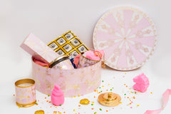 Surprise Your Loved Ones With Personalized Gifts Hampers