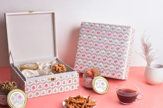 4 Jar Embroidery Box (Offwhite)