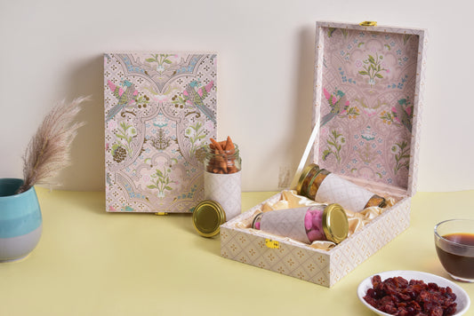 3 Jar Box (Cream Parrot)